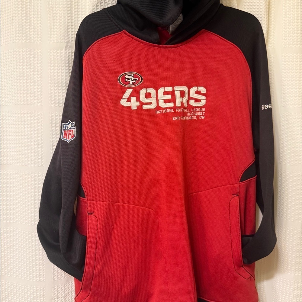 Vintage NFL Onfiled Reebok 49ers Red and Black Men's Hoodie Sweatshirt - Picture 3 of 16
